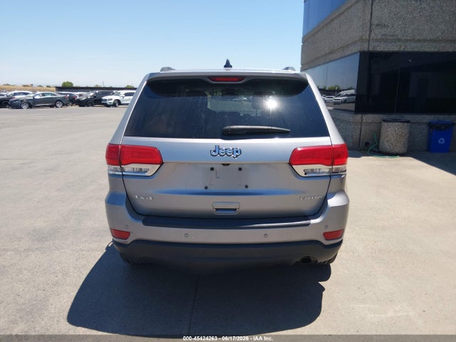 1C4RJFAG4HC653637 Jeep Grand Cherokee Laredo 4x4