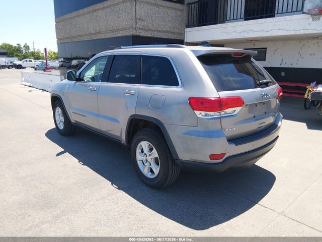 1C4RJFAG4HC653637 Jeep Grand Cherokee Laredo 4x4