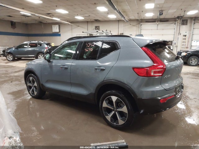 2023 Volvo Xc40 B5 Plus Dark Theme მანქანა იყიდება აუქციონზე, vin: YV4L12UW8P2943219, აუქციონის ნომერი: 45424275