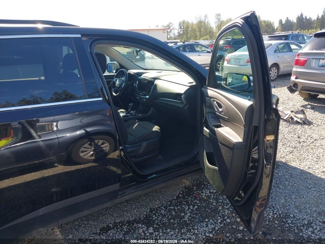 1GNEVGKW2LJ329581 Chevrolet Traverse Awd Lt Cloth