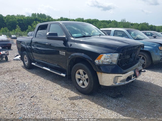 45424286 :رقم المزاد ، 1C6RR7LG4JS141052 vin ، 2018 Ram 1500 Slt مزاد بيع