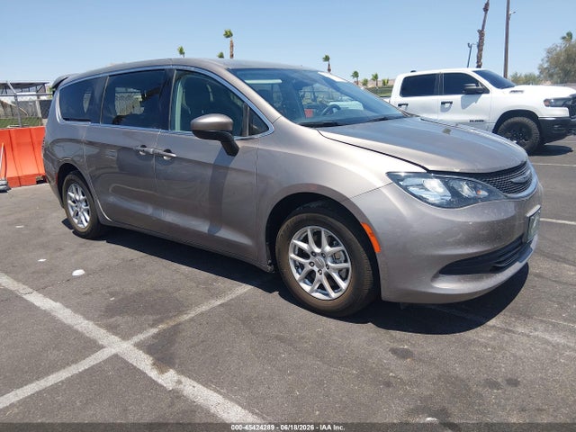2017 2C4RC1DG4HR623294 main image