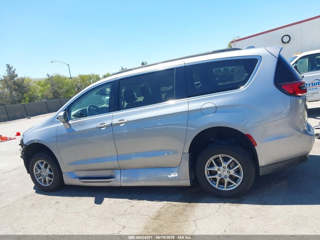 2021 Chrysler Pacifica Touring მანქანა იყიდება აუქციონზე, vin: 2C4RC1FG4MR521548, აუქციონის ნომერი: 45424301