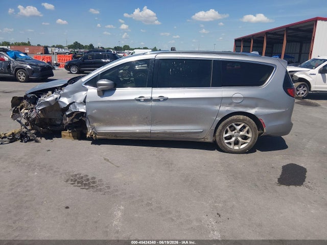 Aukcja sprzedaży 2020 Chrysler Pacifica Touring L, vin: 2C4RC1BG4LR113734, numer aukcji: 45424340