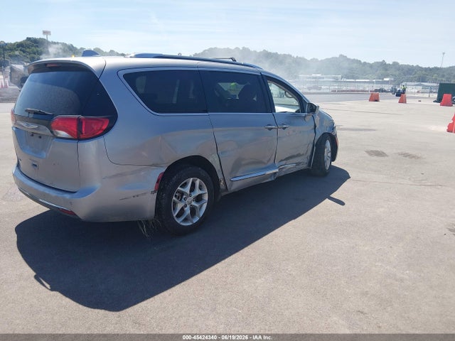 Aukcja sprzedaży 2020 Chrysler Pacifica Touring L, vin: 2C4RC1BG4LR113734, numer aukcji: 45424340