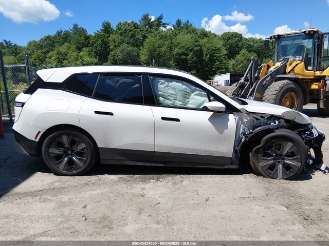 45424350 :رقم المزاد ، WB523CF05SCU31200 vin ، 2025 Bmw Ix Xdrive50 مزاد بيع