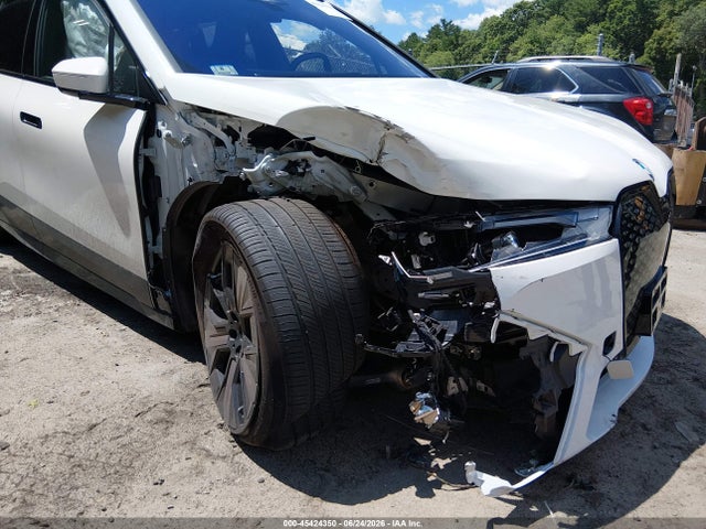 45424350 :رقم المزاد ، WB523CF05SCU31200 vin ، 2025 Bmw Ix Xdrive50 مزاد بيع