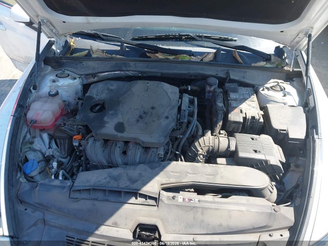 5NPEG4JA1NH133523 Hyundai SONATA SE