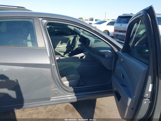KMHLM4AJ3PU074172 Hyundai Elantra Hybrid Blue