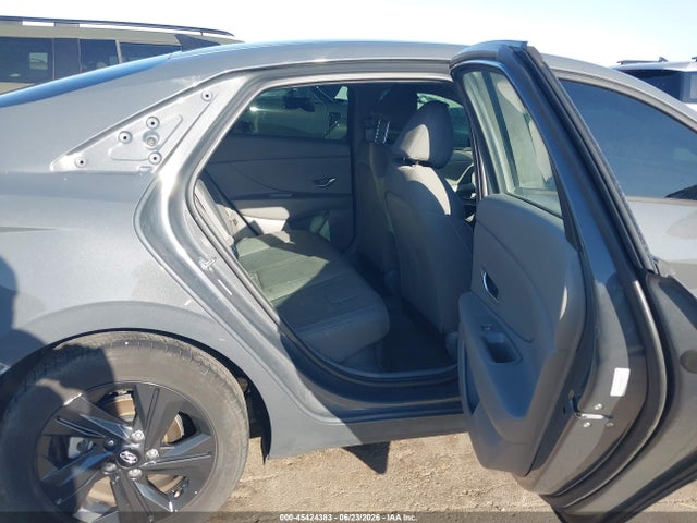 KMHLM4AJ3PU074172 Hyundai Elantra Hybrid Blue