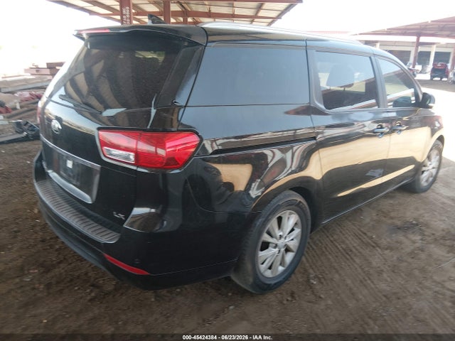 KIA SEDONA LX 2016 KNDMB5C16G6150554 Image 4