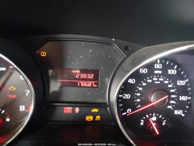 KIA SEDONA LX 2016 KNDMB5C16G6150554 Image 7
