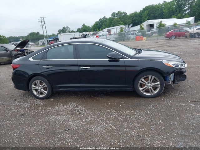 Hyundai Sonata Limited 2019 5NPE34AF1KH750665 Image 14