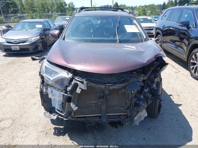 Toyota Rav4 Xle 2017 2T3RFREV2HW691800 Image 12