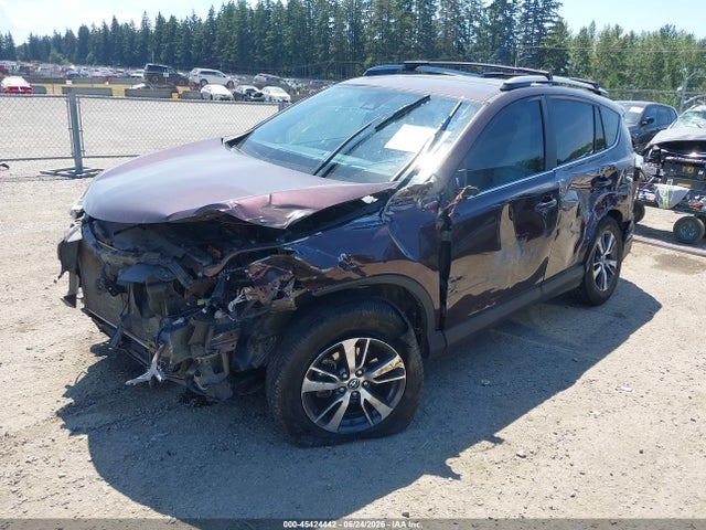 Toyota Rav4 Xle 2017 2T3RFREV2HW691800 Image 2