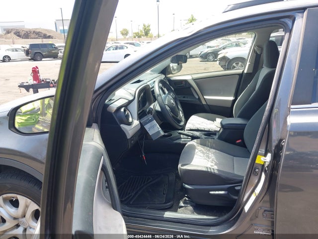 Toyota RAV4 LE 2015 JTMZFREV7FD069901 Image 5