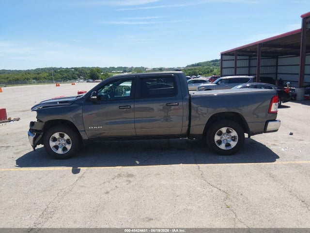 45424451 :رقم المزاد ، 1C6RRFFG7NN259266 vin ، 2022 Ram 1500 Big Horn  4x4 5'7 Box مزاد بيع