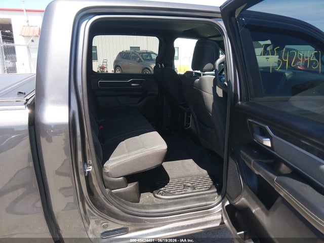 45424451 :رقم المزاد ، 1C6RRFFG7NN259266 vin ، 2022 Ram 1500 Big Horn  4x4 5'7 Box مزاد بيع