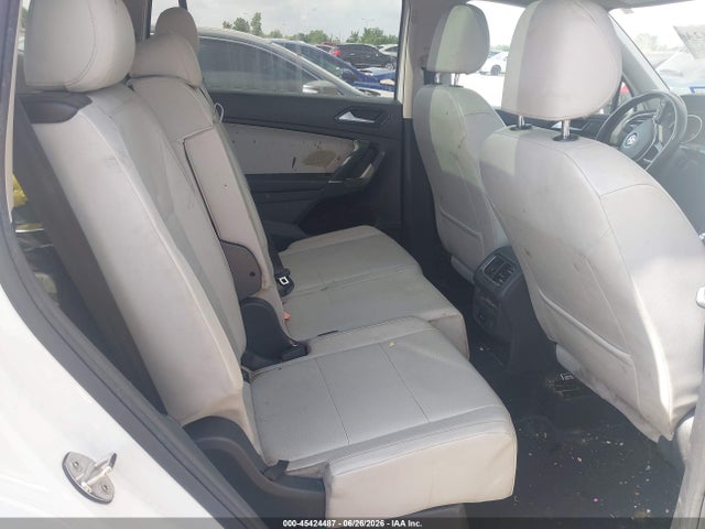 45424487 :رقم المزاد ، 3VV3B7AX4JM015581 vin ، 2018 Volkswagen Tiguan 2.0t Se/2.0t Sel مزاد بيع