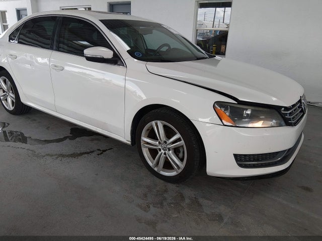 2014 Volkswagen Passat 2.0l Tdi Se მანქანა იყიდება აუქციონზე, vin: 1VWBN7A3XEC052802, აუქციონის ნომერი: 45424495