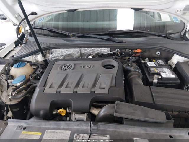2014 Volkswagen Passat 2.0l Tdi Se მანქანა იყიდება აუქციონზე, vin: 1VWBN7A3XEC052802, აუქციონის ნომერი: 45424495