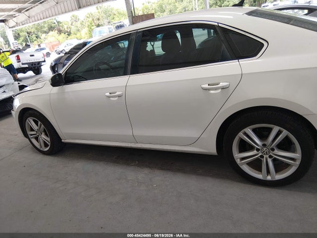 2014 Volkswagen Passat 2.0l Tdi Se მანქანა იყიდება აუქციონზე, vin: 1VWBN7A3XEC052802, აუქციონის ნომერი: 45424495