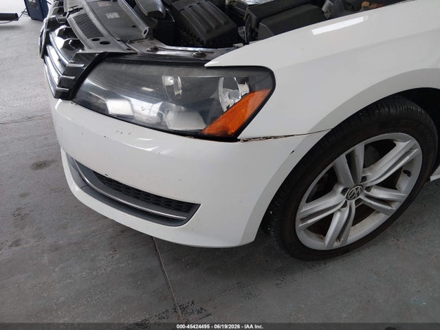 2014 Volkswagen Passat 2.0l Tdi Se მანქანა იყიდება აუქციონზე, vin: 1VWBN7A3XEC052802, აუქციონის ნომერი: 45424495