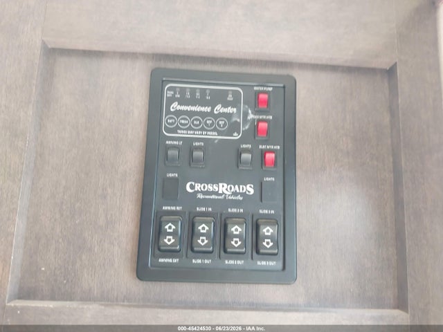 45424530 :رقم المزاد ، 4YDT3312XK5350602 vin ، 2019 Crossroads 331bh 3 Sl مزاد بيع