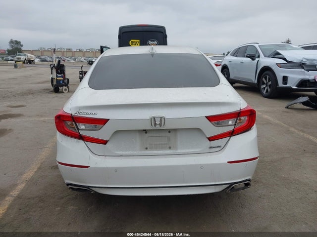 Auction sale of the 2018 Honda Accord Touring, vin: 1HGCV1F95JA070889, lot number: 45424544