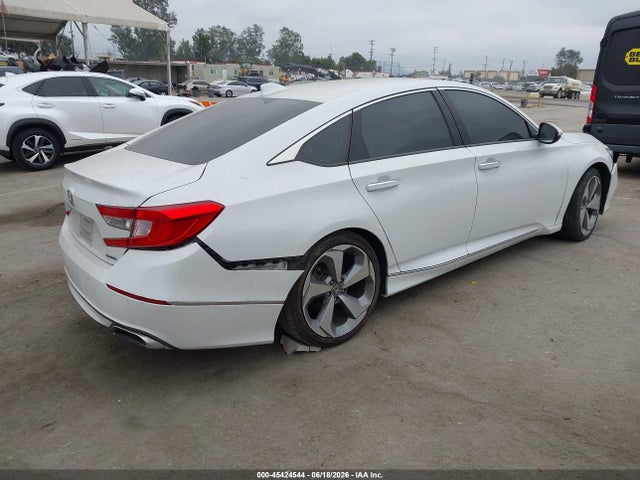2018 Honda Accord Touring მანქანა იყიდება აუქციონზე, vin: 1HGCV1F95JA070889, აუქციონის ნომერი: 45424544