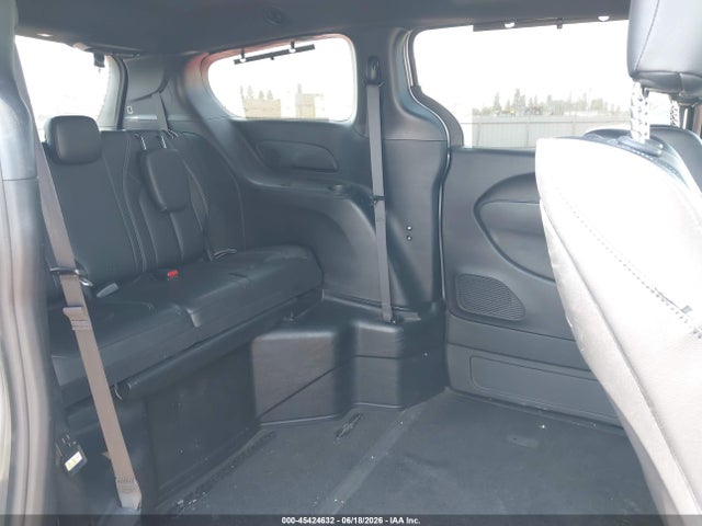 Chrysler Pacifica Touring L Plus 2018 2C4RC1EG6JR330503 Image 8