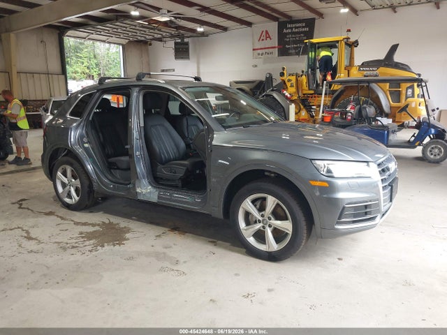 2020 Audi Q5 Premium 45 Tfsi Quattro S Tronic მანქანა იყიდება აუქციონზე, vin: WA1ANAFY6L2010950, აუქციონის ნომერი: 45424648
