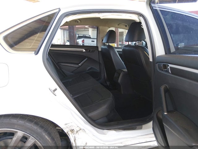 Aukcja sprzedaży 2017 Volkswagen Passat 1.8t R-line, vin: 1VWDT7A39HC068203, numer aukcji: 45424669