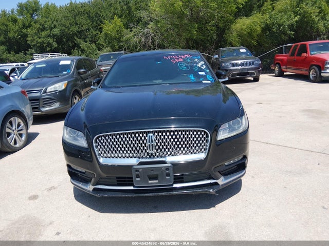 1LN6L9HK8J5610482 Lincoln Continental Livery
