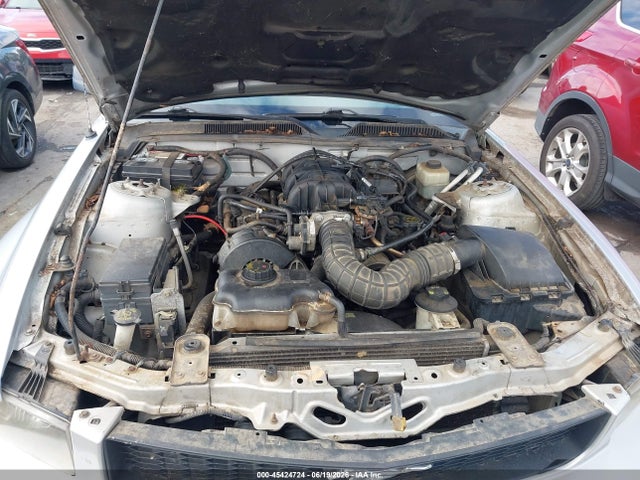 45424724 :رقم المزاد ، 1ZVHT84N155175640 vin ، 2005 Ford Mustang مزاد بيع