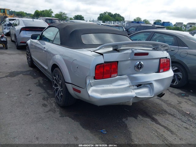 45424724 :رقم المزاد ، 1ZVHT84N155175640 vin ، 2005 Ford Mustang مزاد بيع
