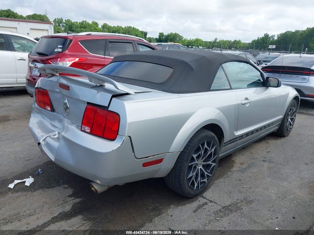 45424724 :رقم المزاد ، 1ZVHT84N155175640 vin ، 2005 Ford Mustang مزاد بيع