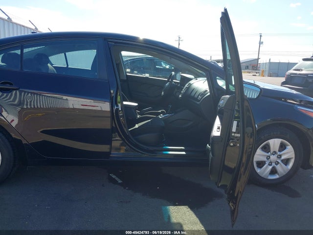 KIA FORTE LX 2017 3KPFK4A76HE160524 Image 5