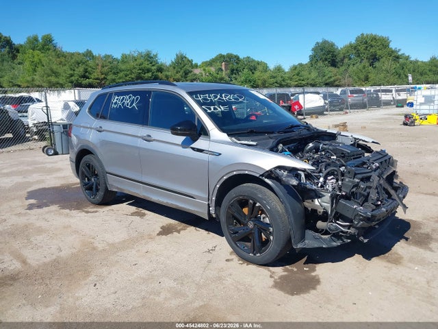 Aukcja sprzedaży 2023 Volkswagen Tiguan 2.0t Se R-line Black, vin: 3VV8B7AX4PM027292, numer aukcji: 45424802