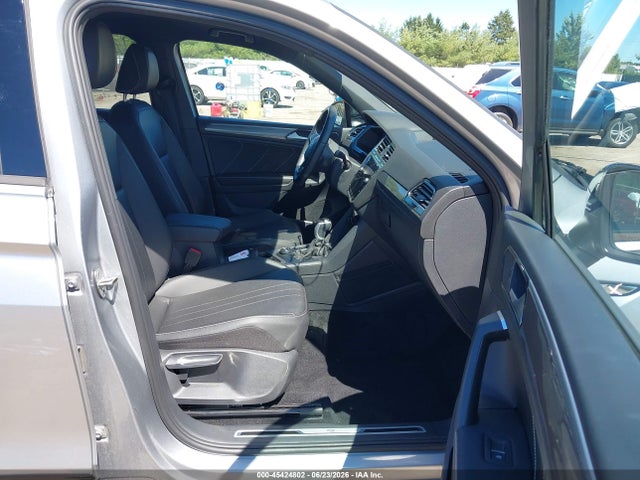 Продаж на аукціоні авто 2023 Volkswagen Tiguan 2.0t Se R-line Black, vin: 3VV8B7AX4PM027292, номер лоту: 45424802
