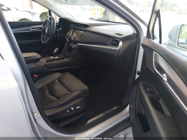 1GYKNBRS0HZ120375 Cadillac XT5 LUXURY