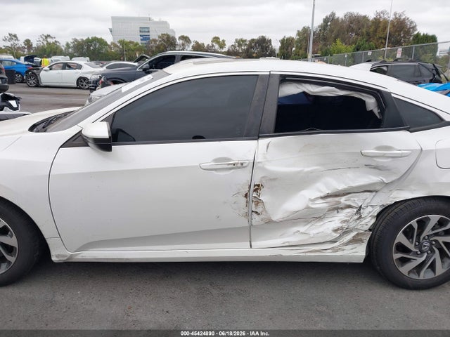 Honda CIVIC EX 2018 19XFC2F76JE207163 Image 14