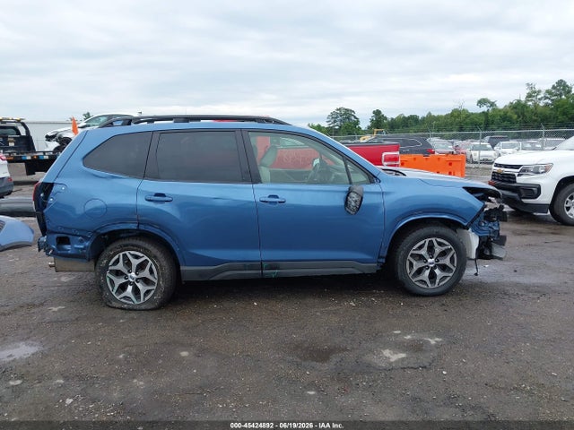 Subaru Forester Premium 2022 JF2SKADC4NH464285 Image 14