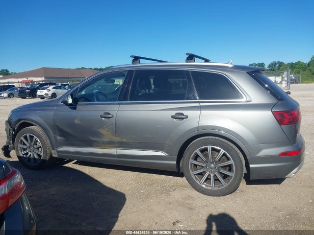 Продажа на аукционе авто 2017 Audi Q7 3.0t Premium, vin: WA1LAAF73HD026238, номер лота: 45424924