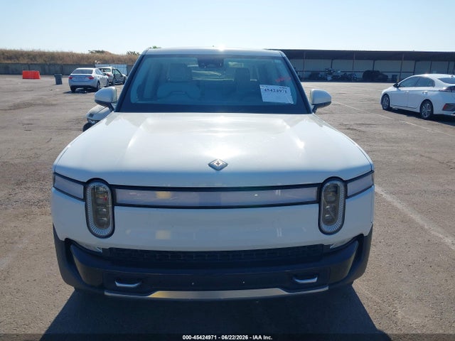 Rivian R1t Adventure 2022 7FCTGAAA3NN013254 Image 12