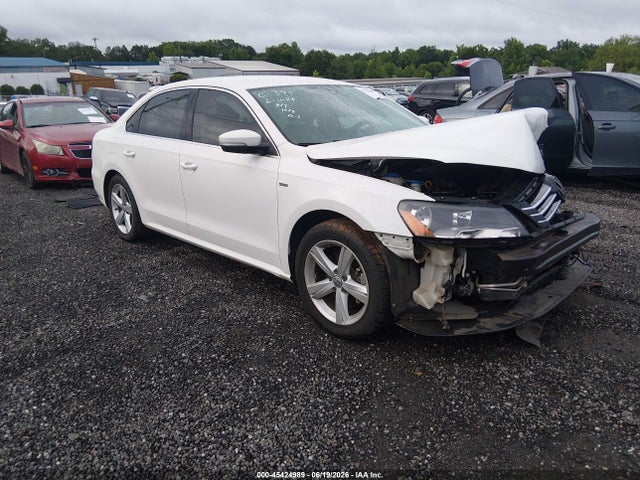 2015 Volkswagen Passat 1.8t Limited Edition მანქანა იყიდება აუქციონზე, vin: 1VWAS7A30FC105951, აუქციონის ნომერი: 45424989