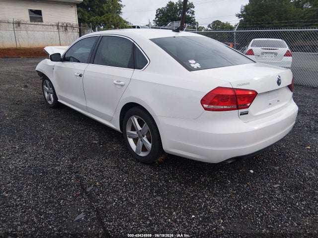 2015 Volkswagen Passat 1.8t Limited Edition მანქანა იყიდება აუქციონზე, vin: 1VWAS7A30FC105951, აუქციონის ნომერი: 45424989