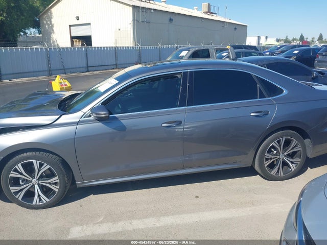 1VWSA7A33MC010272 Volkswagen Passat 2.0t Se