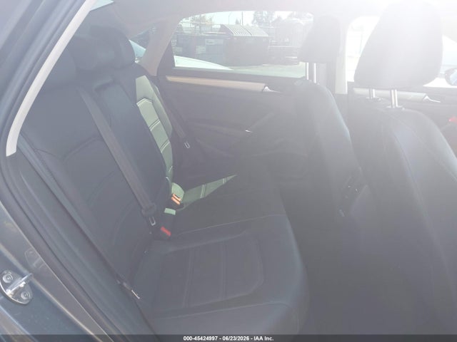 1VWSA7A33MC010272 Volkswagen Passat 2.0t Se
