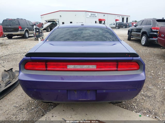 45425094 :رقم المزاد ، 2C3CDYBT6DH708721 vin ، 2013 Dodge Challenger R/t Classic مزاد بيع